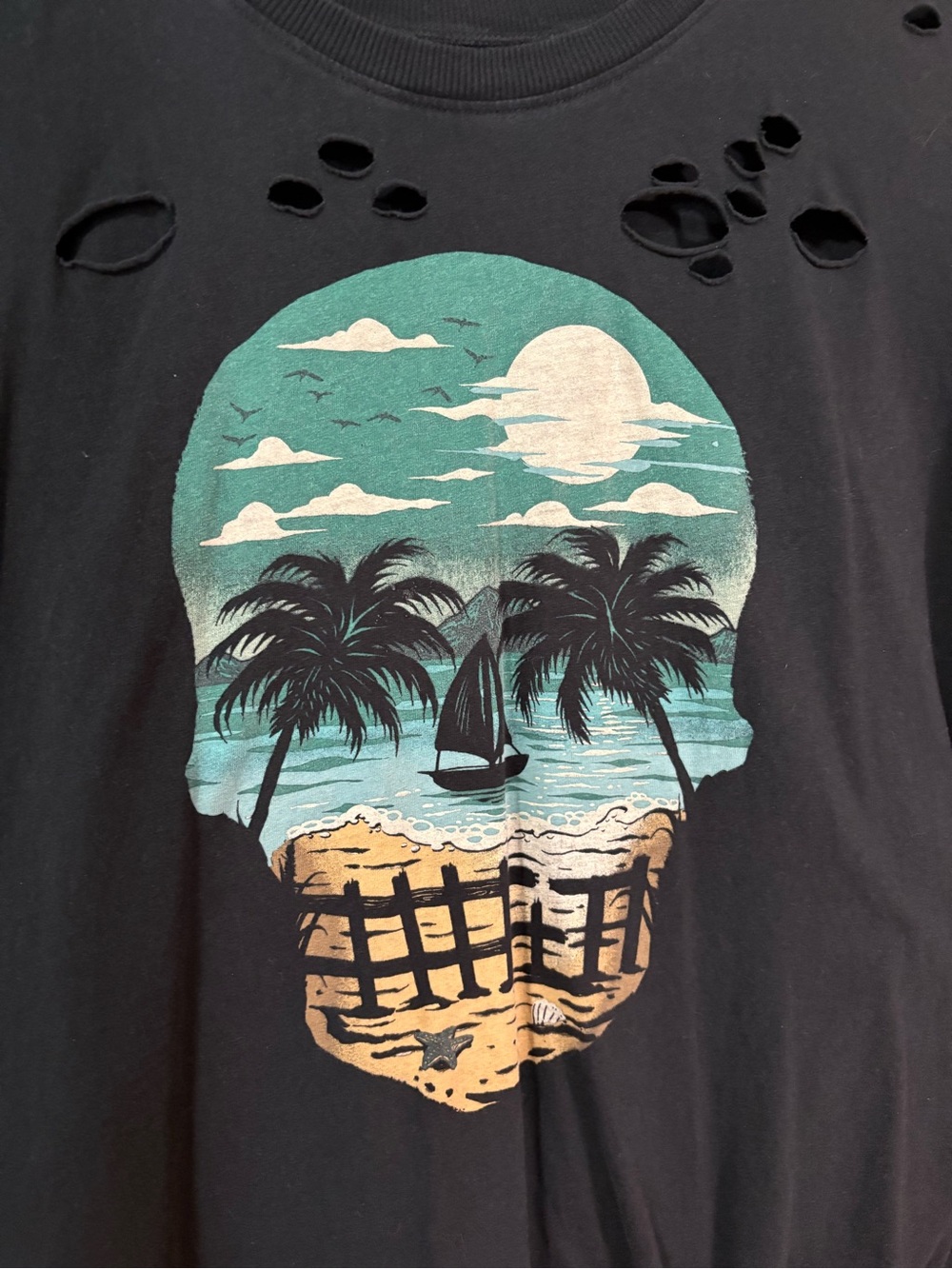 torrid Black Short Sleeve Tee with Teal & Sand Skull Beach Graphic - Picture 2 of 5